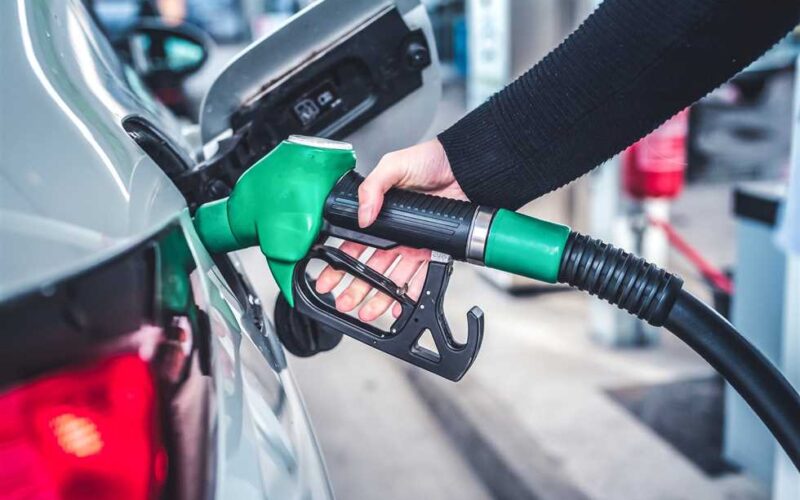 موعد تطبيق أسعار البنزين والسولار بعد الزيادة الجديدة